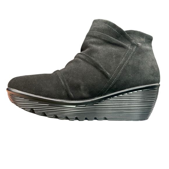 Skechers 48733 Black Suede Leather Wedge Ankle Boots Size 10 Comfort Zip Tassel - Picture 9 of 11